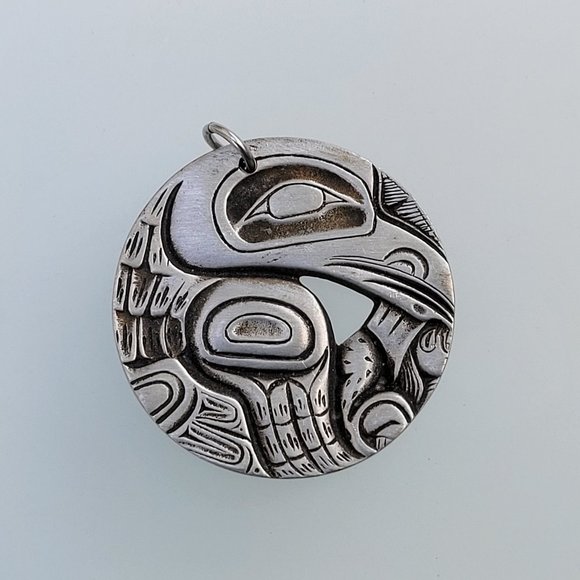 Frederick Pewter Canada Raven Pendant - Picture 3 of 3